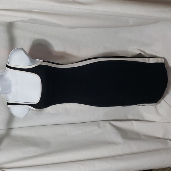 Zara Dresses & Skirts - Zara Trafaluc. Black & White; Form Fitting Dress; Scoop Neckline. Size S. EUC.